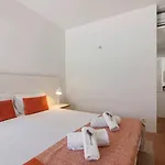 Architect Luxury Ancient Triplex Ba Apartament